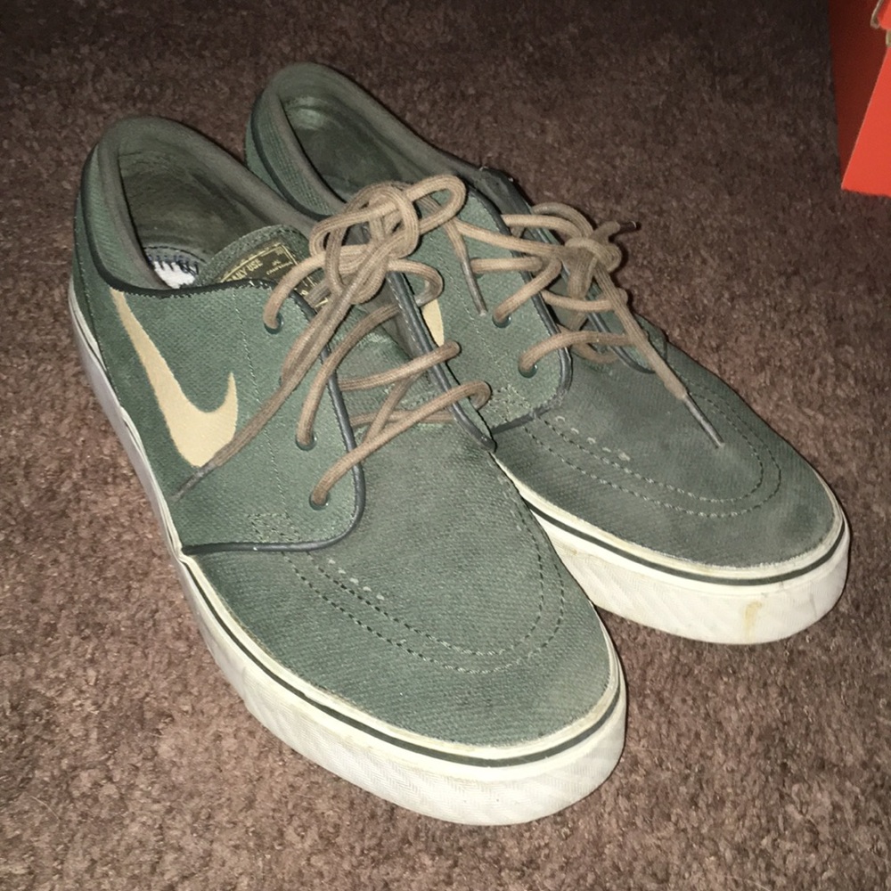 Nike Janoski